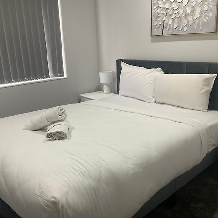 Family Holiday Home Papakura - 175 โอ๊คแลนด์ ภายนอก รูปภาพ